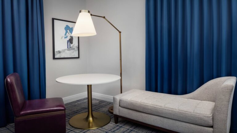 King Deluxe Upper Floor